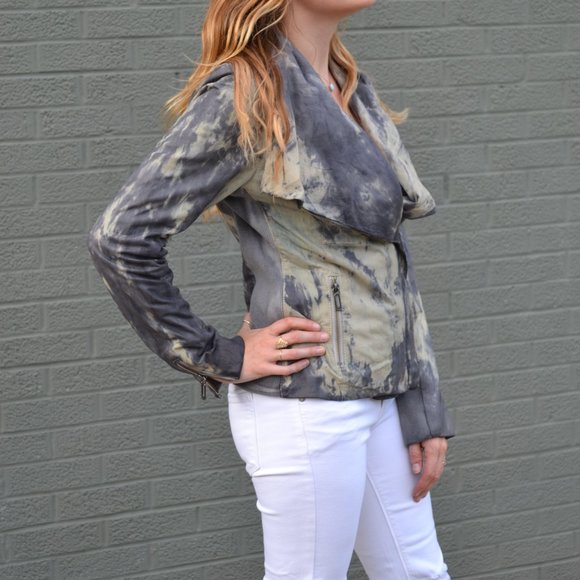 ****** SOLD ******   Vince - Picture 12 of 15